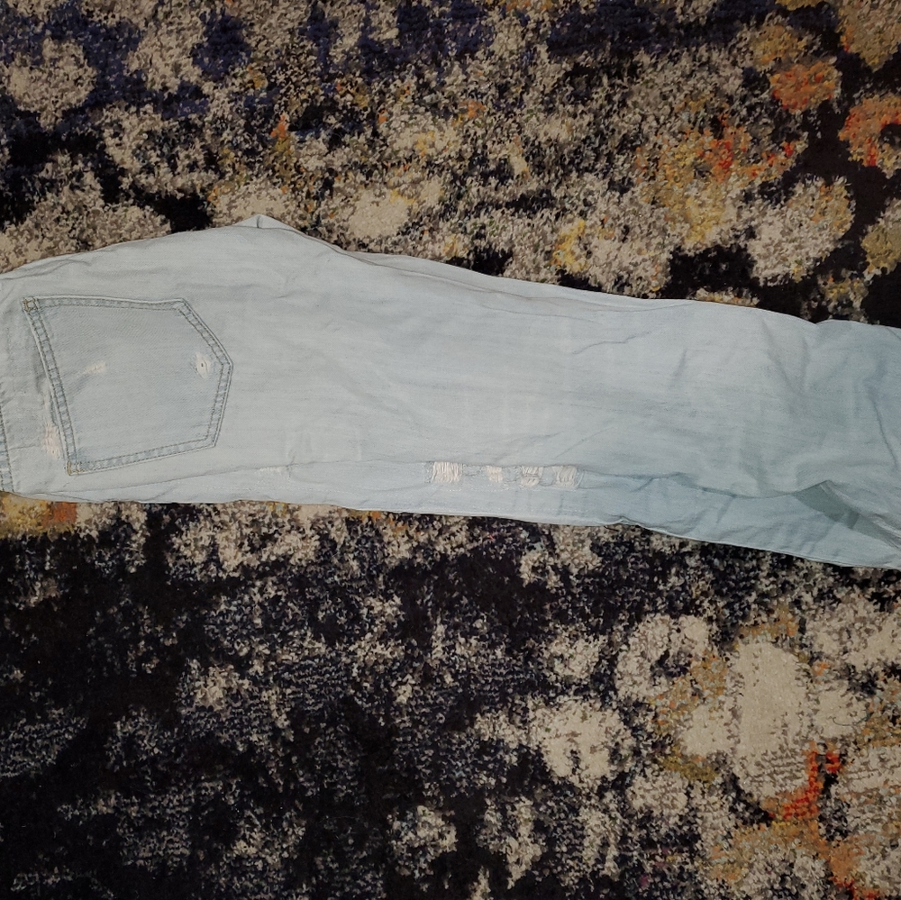 Distressed boyfriend jeans